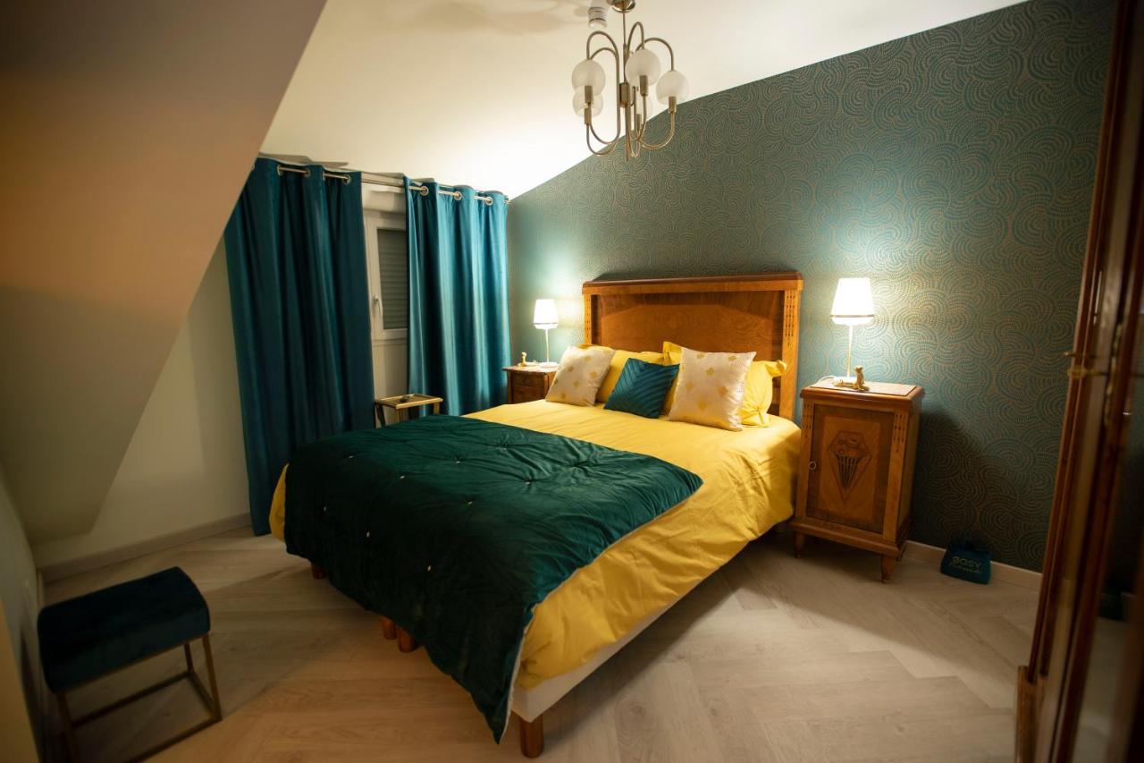 Chambre Art Deco Gatsby Dans Maison D'Hote "Le Petit Clouet" - ロシュコルボン エクステリア 写真