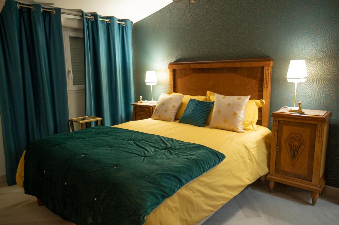 Chambre Art Deco Gatsby Dans Maison D'Hote "Le Petit Clouet" - ロシュコルボン エクステリア 写真